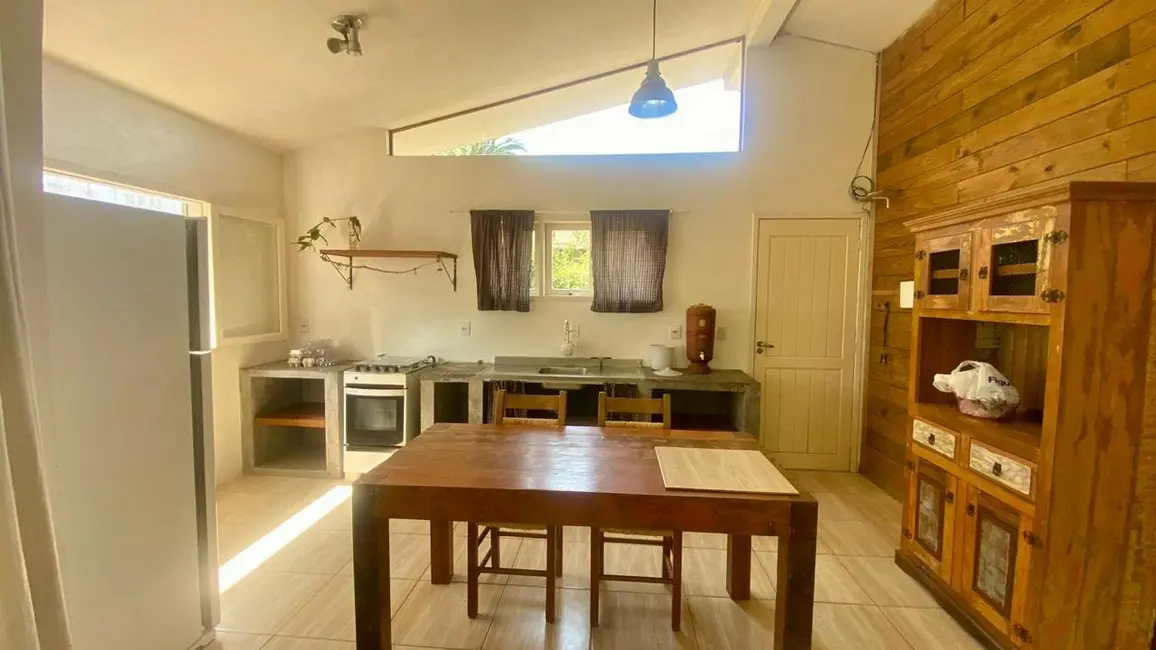 Foto 6 de Casa com 3 quartos à venda, 158m2 em Garopaba - SC
