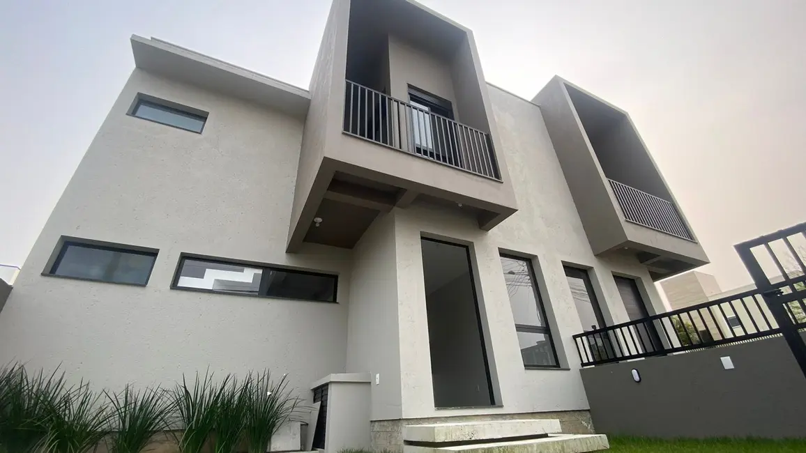 Foto 1 de Casa com 3 quartos à venda, 88m2 em Garopaba - SC