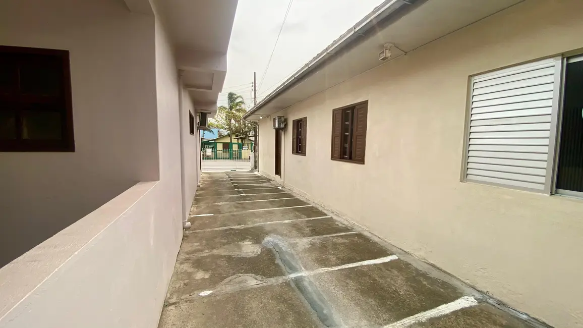 Foto 3 de Casa com 11 quartos à venda, 416m2 em Centro, Garopaba - SC