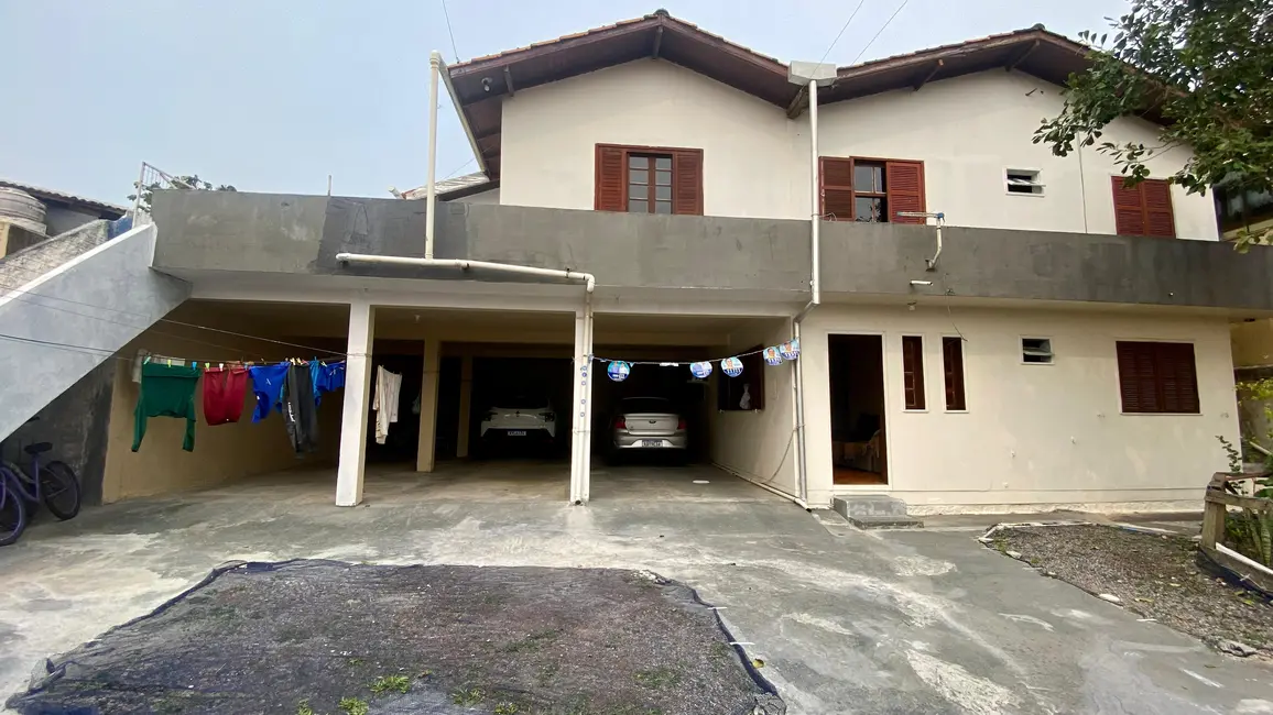 Foto 2 de Casa com 11 quartos à venda, 416m2 em Centro, Garopaba - SC