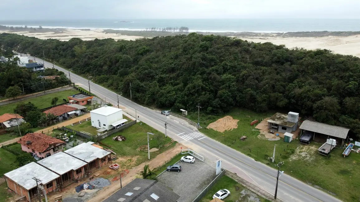 Foto 4 de Terreno / Lote à venda, 581m2 em Garopaba - SC