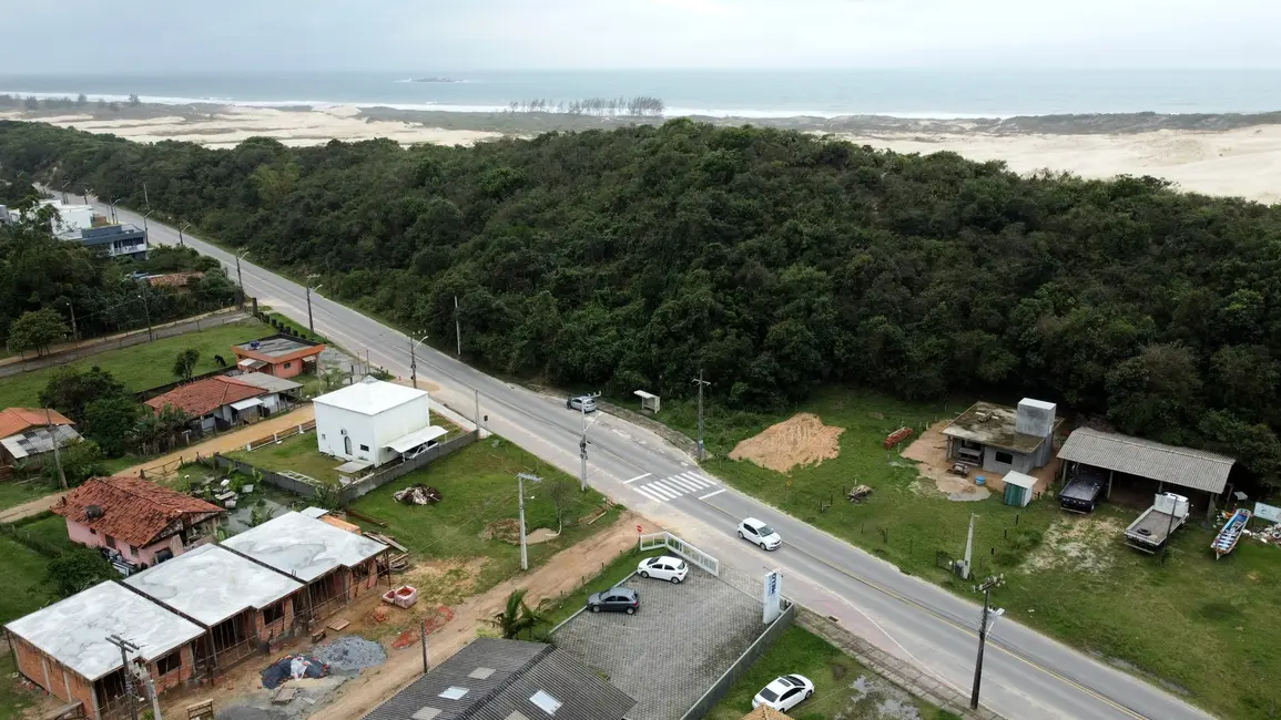 Foto 3 de Terreno / Lote à venda, 581m2 em Garopaba - SC