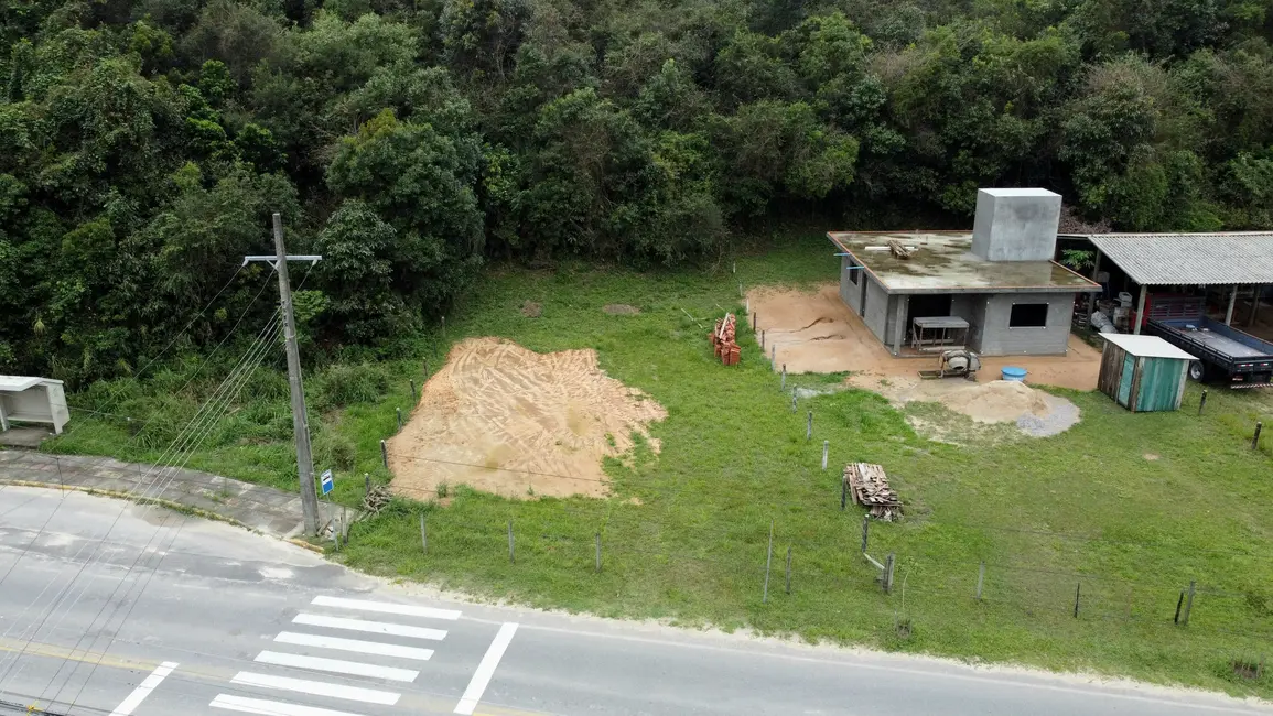 Foto 2 de Terreno / Lote à venda, 581m2 em Garopaba - SC