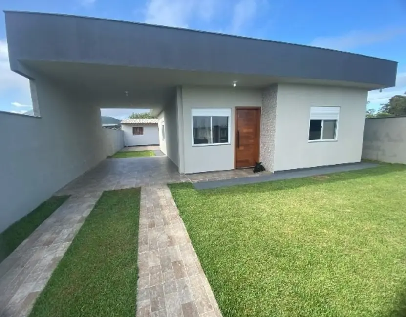 Foto 1 de Casa com 3 quartos à venda, 135m2 em Imbituba - SC