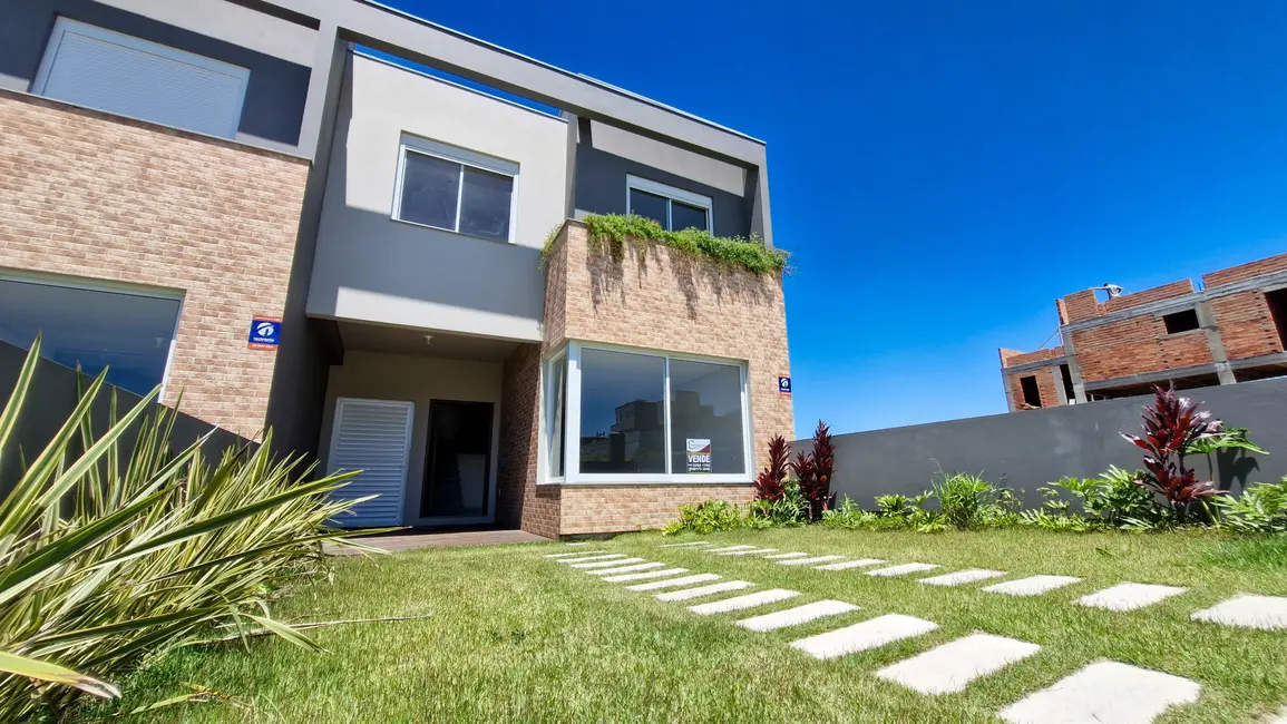 Foto 1 de Casa com 3 quartos à venda, 146m2 em Garopaba - SC