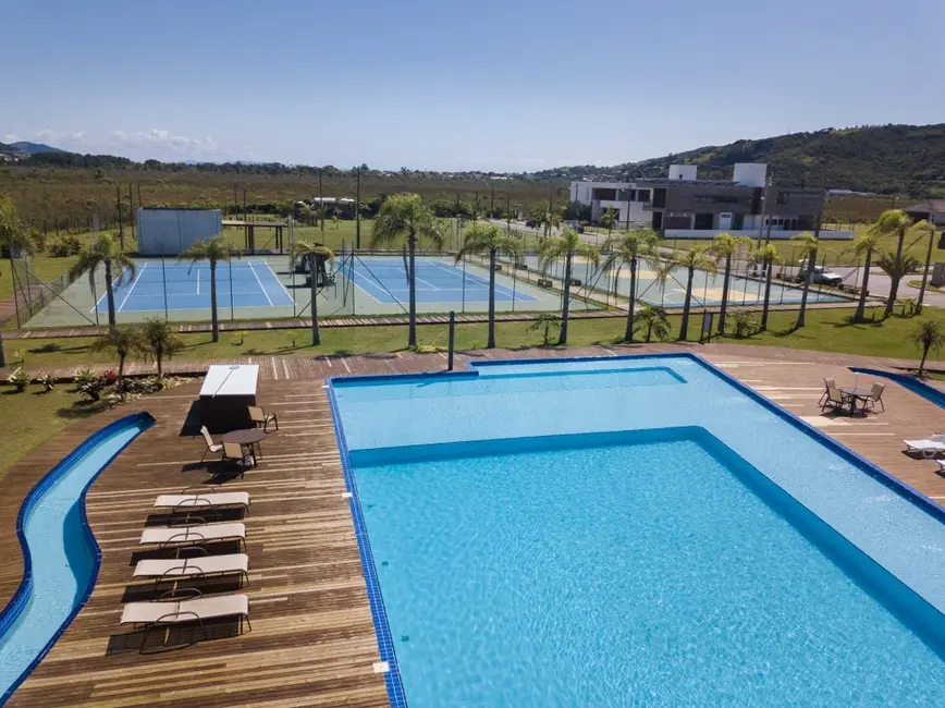 Foto 3 de Terreno / Lote à venda, 600m2 em Garopaba - SC