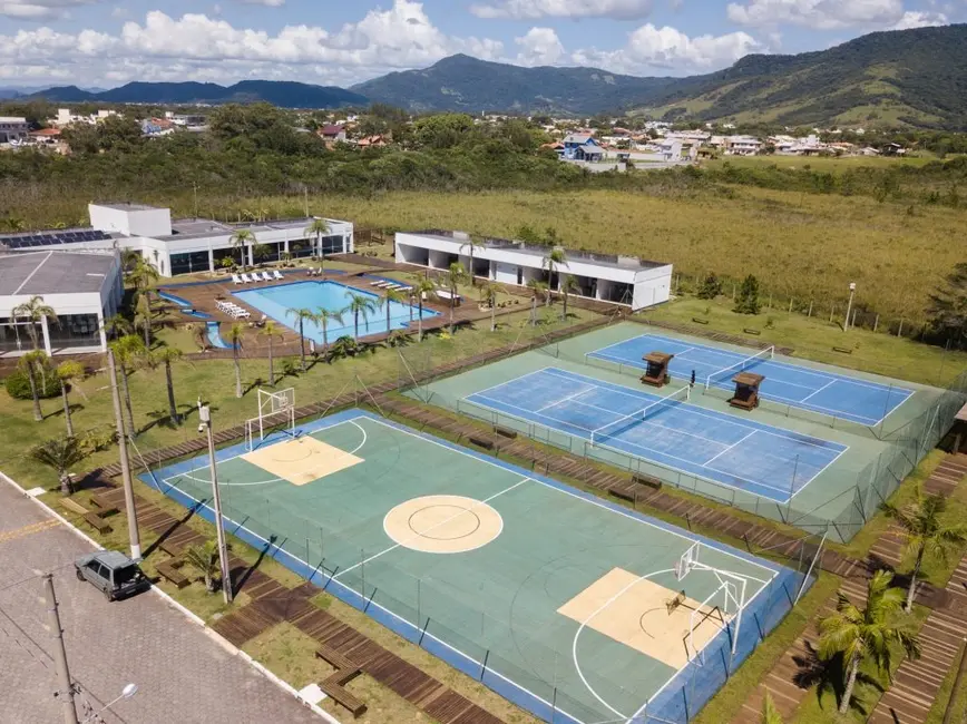 Foto 5 de Terreno / Lote à venda, 600m2 em Garopaba - SC