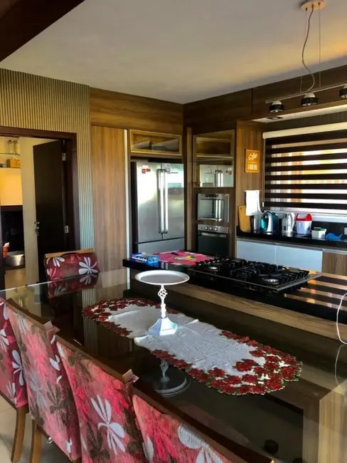 Foto 5 de Casa com 3 quartos à venda, 180m2 em Garopaba - SC