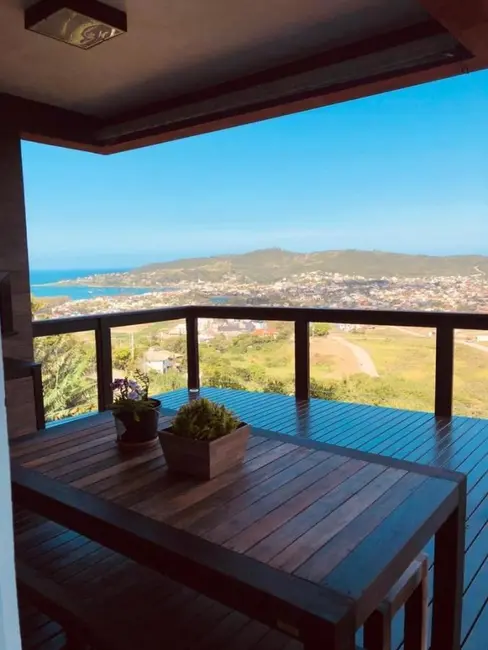 Foto 3 de Casa com 3 quartos à venda, 180m2 em Garopaba - SC