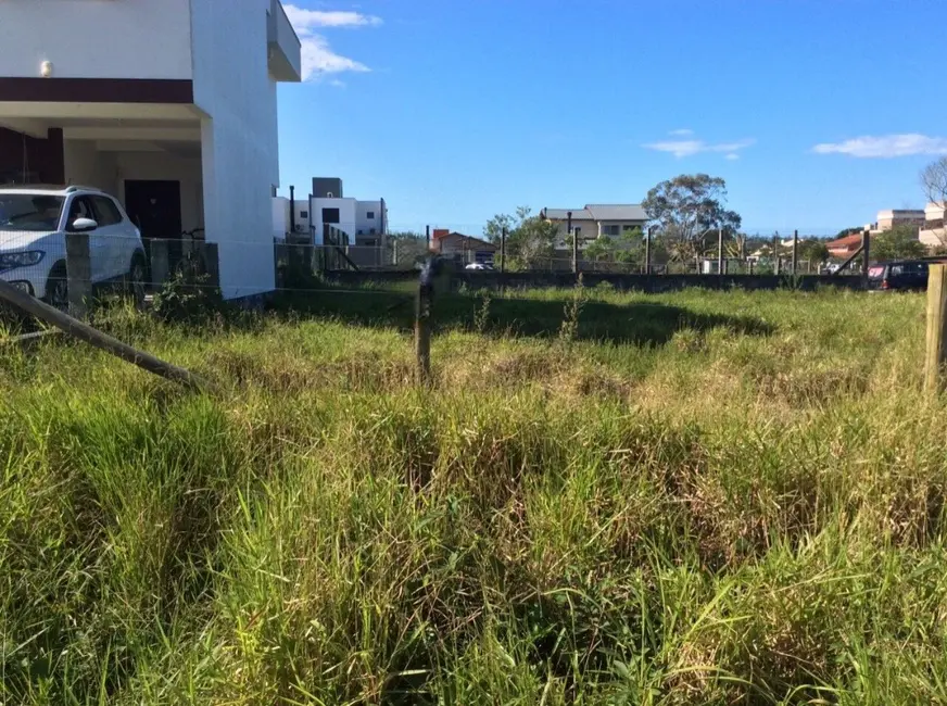 Foto 3 de Terreno / Lote à venda, 325m2 em Garopaba - SC