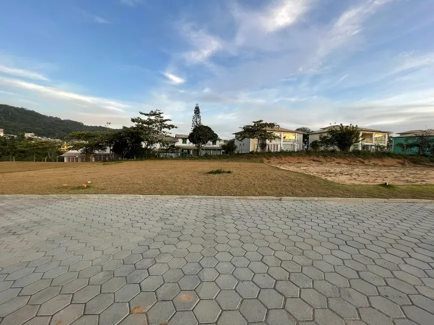 Foto 2 de Terreno / Lote à venda, 360m2 em Centro, Garopaba - SC