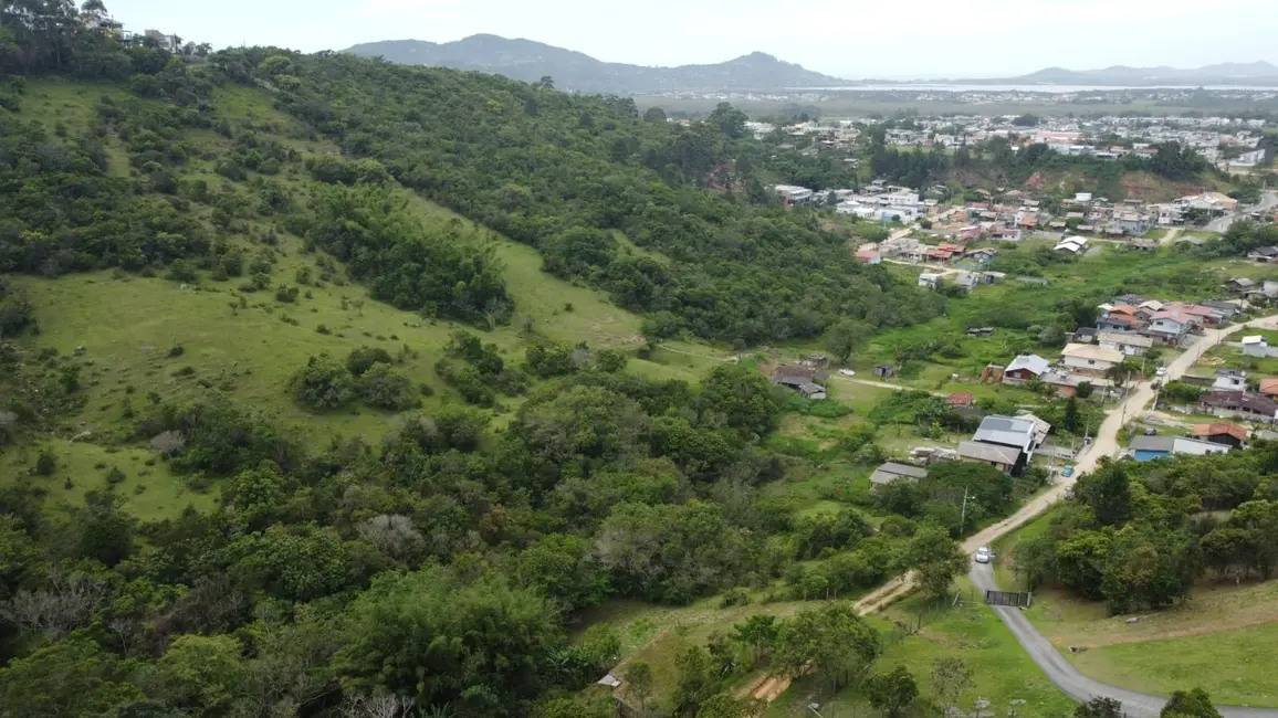 Foto 1 de Terreno / Lote à venda, 2492m2 em Garopaba - SC