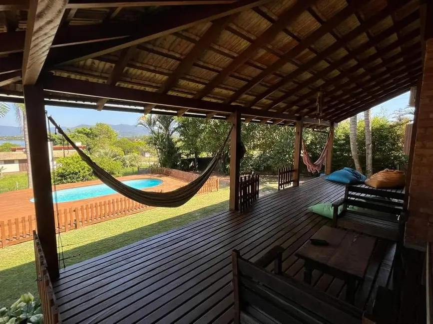 Foto 5 de Casa com 3 quartos à venda, 200m2 em Ibiraquera, Imbituba - SC