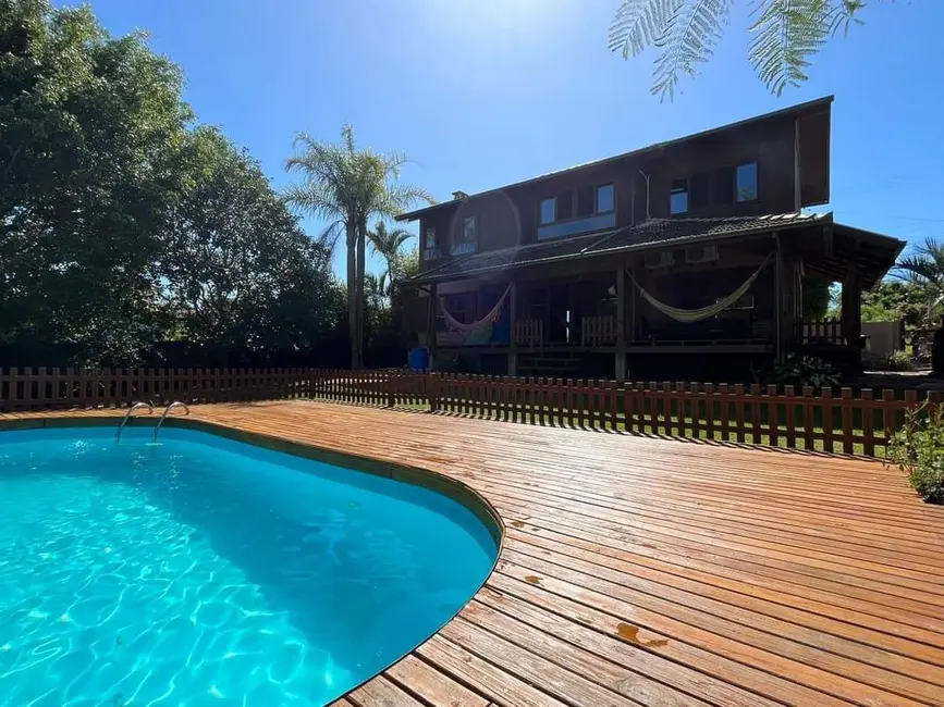 Foto 1 de Casa com 3 quartos à venda, 200m2 em Ibiraquera, Imbituba - SC
