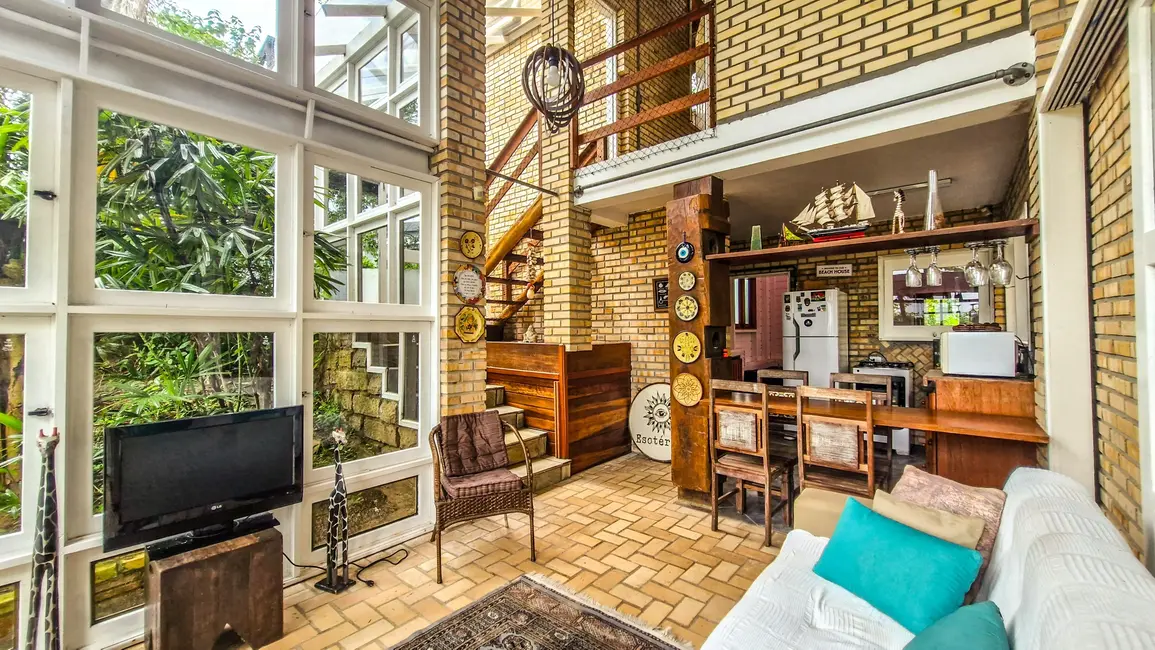 Foto 3 de Casa com 3 quartos à venda, 192m2 em Imbituba - SC