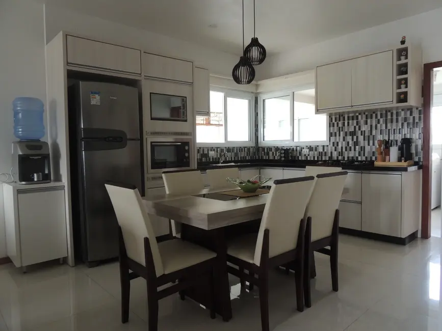 Foto 6 de Casa com 3 quartos à venda, 127m2 em Garopaba - SC