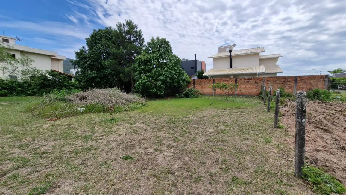 Foto 5 de Terreno / Lote à venda, 363m2 em Garopaba - SC
