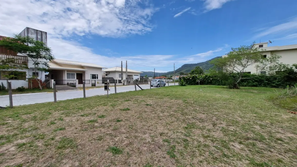 Foto 6 de Terreno / Lote à venda, 363m2 em Garopaba - SC