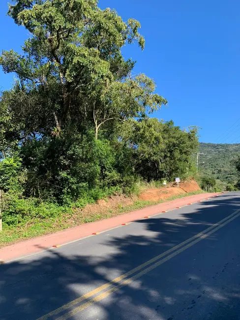 Foto 2 de Terreno / Lote à venda, 600m2 em Garopaba - SC
