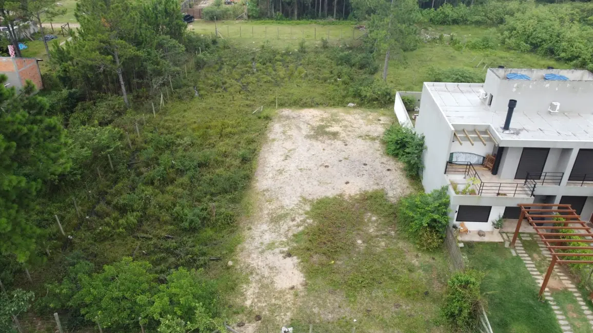 Foto 8 de Terreno / Lote à venda, 360m2 em Garopaba - SC