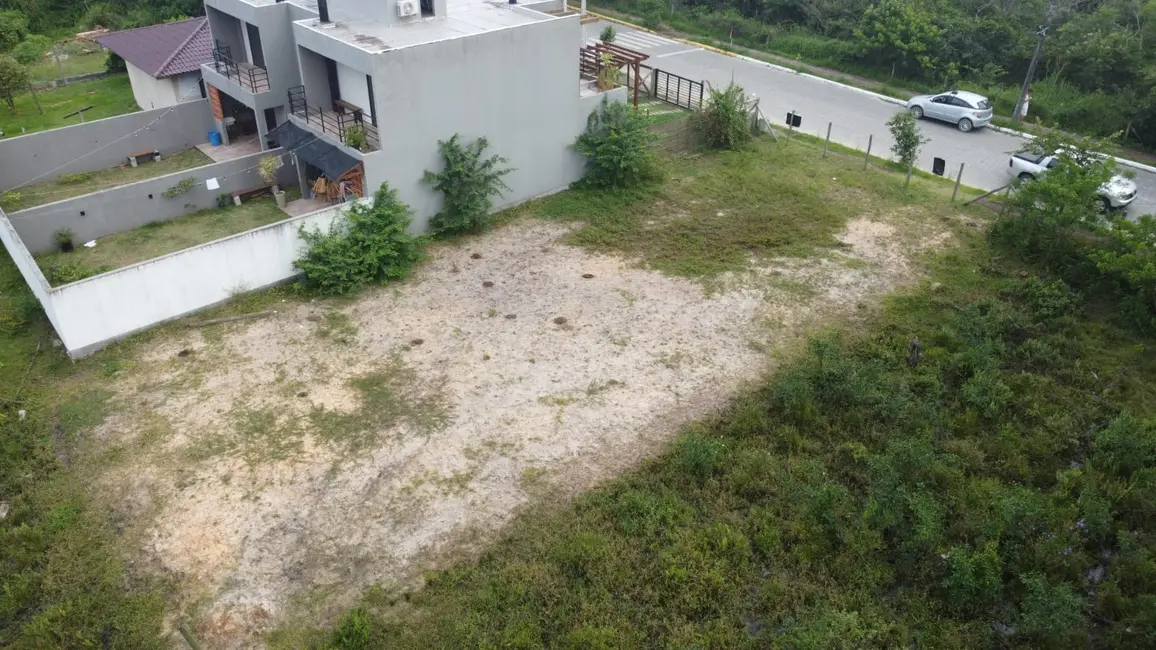 Foto 3 de Terreno / Lote à venda, 360m2 em Garopaba - SC
