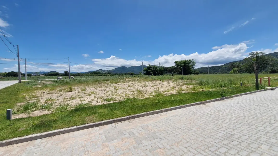 Foto 1 de Terreno / Lote à venda, 360m2 em Campo Duna, Garopaba - SC