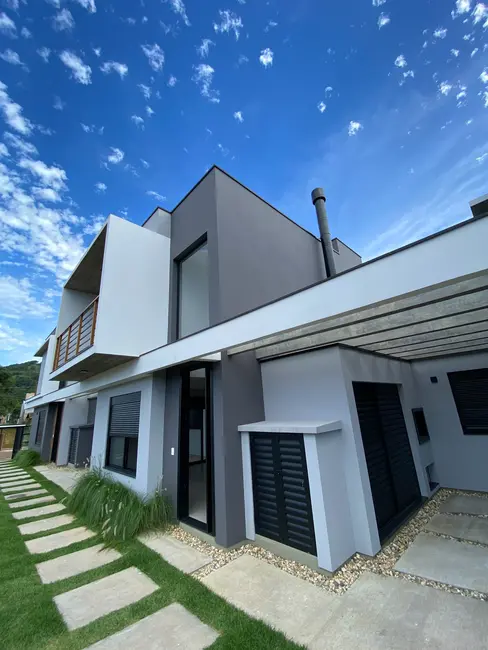 Foto 6 de Casa com 3 quartos à venda, 114m2 em Garopaba - SC