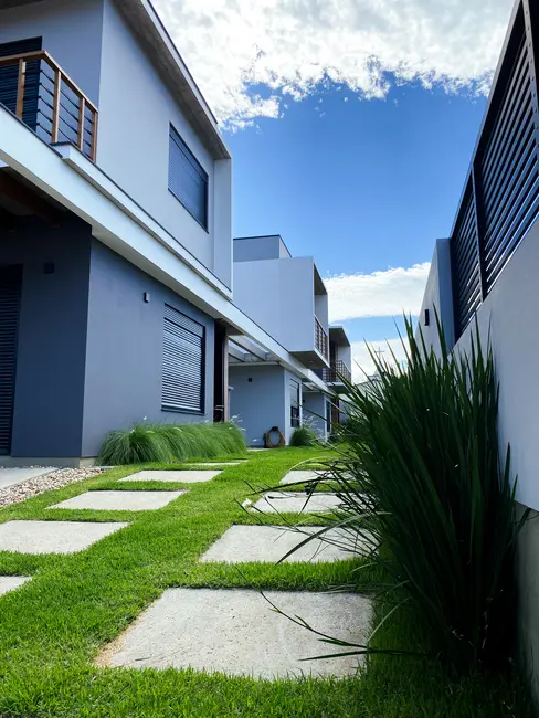 Foto 5 de Casa com 3 quartos à venda, 114m2 em Garopaba - SC