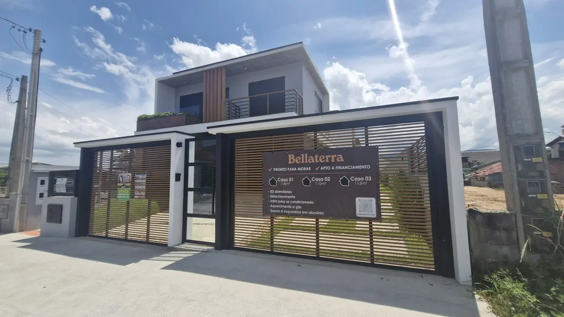 Foto 1 de Casa com 3 quartos à venda, 114m2 em Garopaba - SC