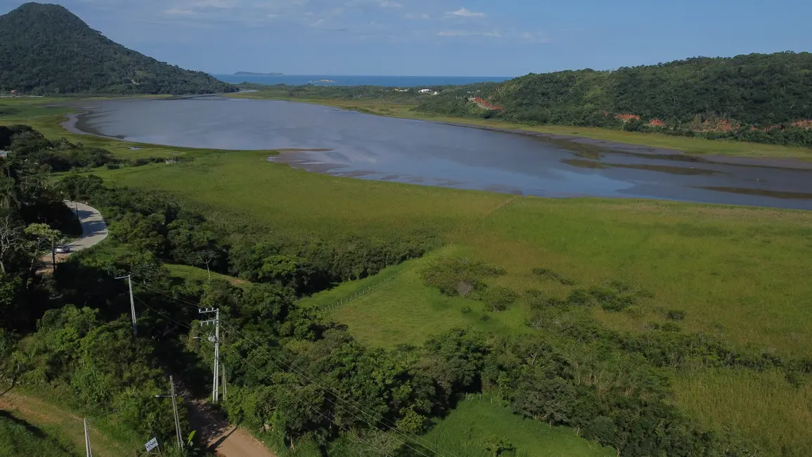 Foto 5 de Terreno / Lote à venda, 11070m2 em Garopaba - SC
