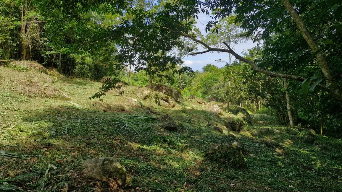 Foto 1 de Terreno / Lote à venda, 3367m2 em Garopaba - SC