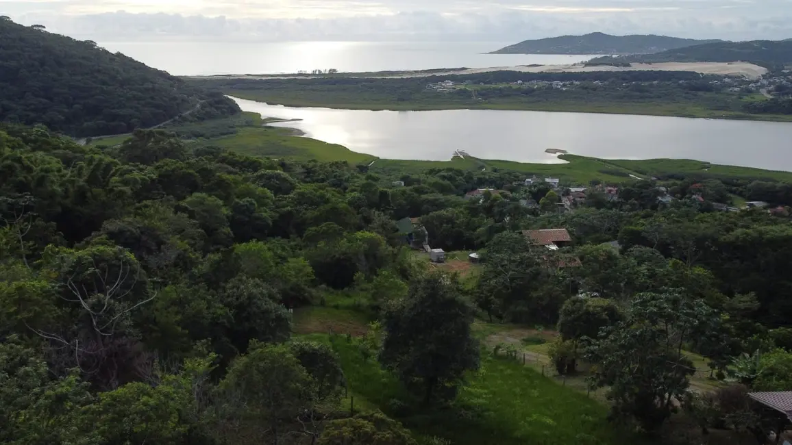 Foto 2 de Terreno / Lote à venda, 3555m2 em Garopaba - SC