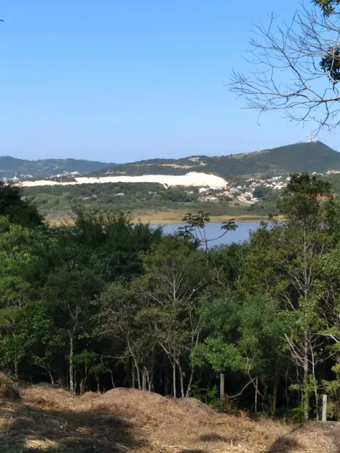 Foto 2 de Terreno / Lote à venda, 1639m2 em Garopaba - SC