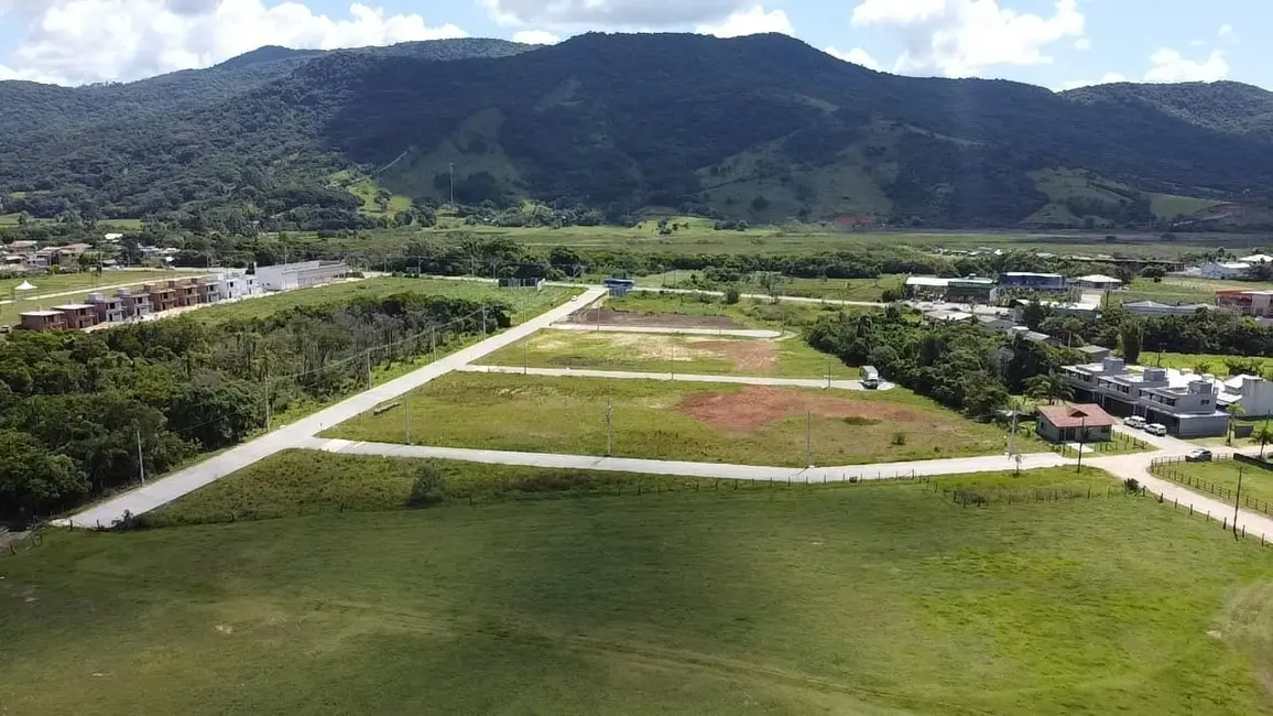 Foto 4 de Terreno / Lote à venda, 360m2 em Garopaba - SC