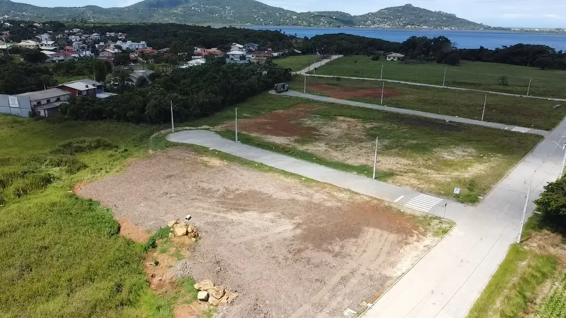 Foto 9 de Terreno / Lote à venda, 360m2 em Garopaba - SC