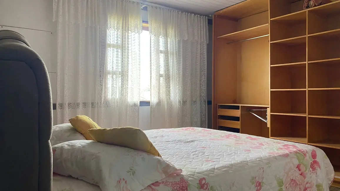 Casa com 3 quartos à venda, 75m2 em Garopaba - SC - imagem 3 Foto 3 de Casa com 3 quartos à venda, 75m2 em Garopaba - SC