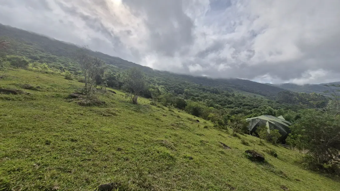 Foto 8 de Terreno / Lote à venda, 93000m2 em Garopaba - SC