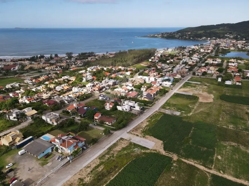 Foto 3 de Terreno / Lote à venda, 364m2 em Garopaba - SC