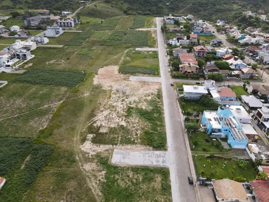 Foto 5 de Terreno / Lote à venda, 364m2 em Garopaba - SC