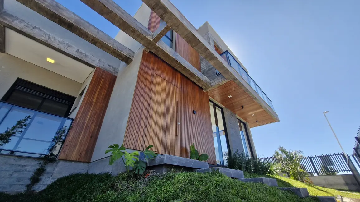 Foto 4 de Casa com 3 quartos à venda, 149m2 em Garopaba - SC