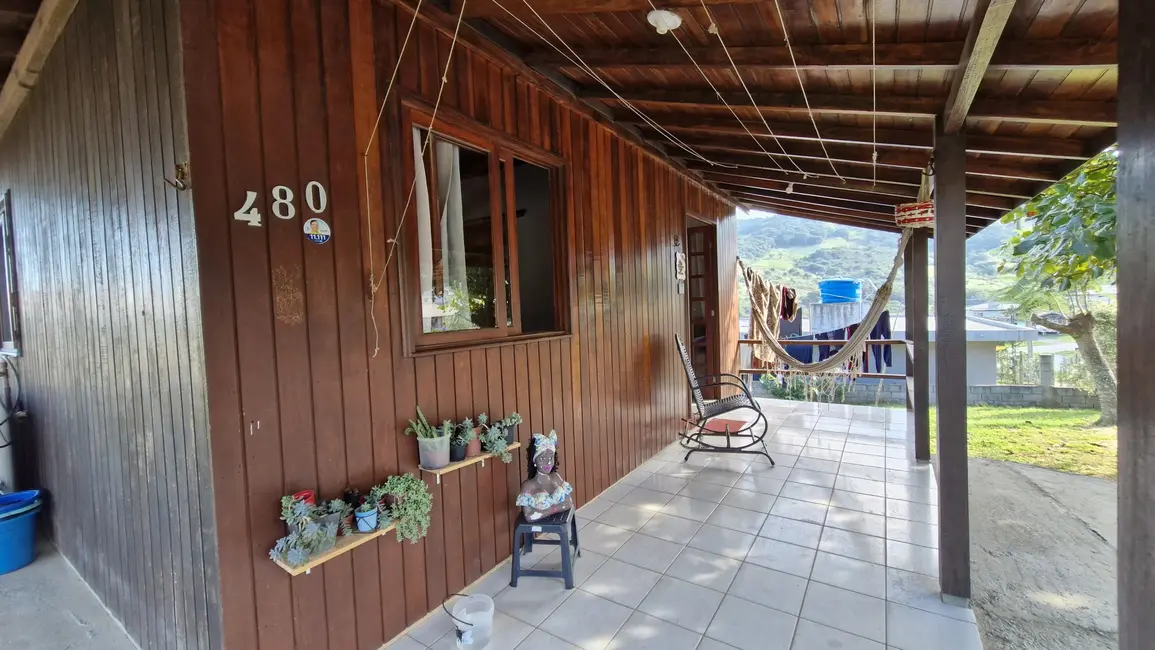 Foto 3 de Casa com 2 quartos à venda, 70m2 em Garopaba - SC