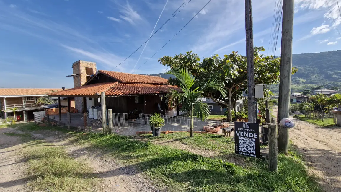 Foto 4 de Casa com 2 quartos à venda, 70m2 em Garopaba - SC