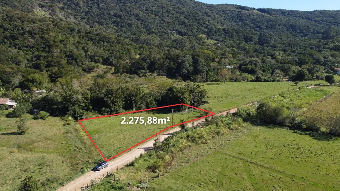 Foto 1 de Terreno / Lote à venda, 2276m2 em Garopaba - SC