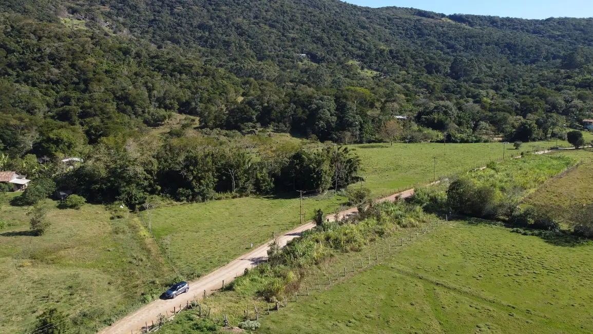 Foto 2 de Terreno / Lote à venda, 2276m2 em Garopaba - SC