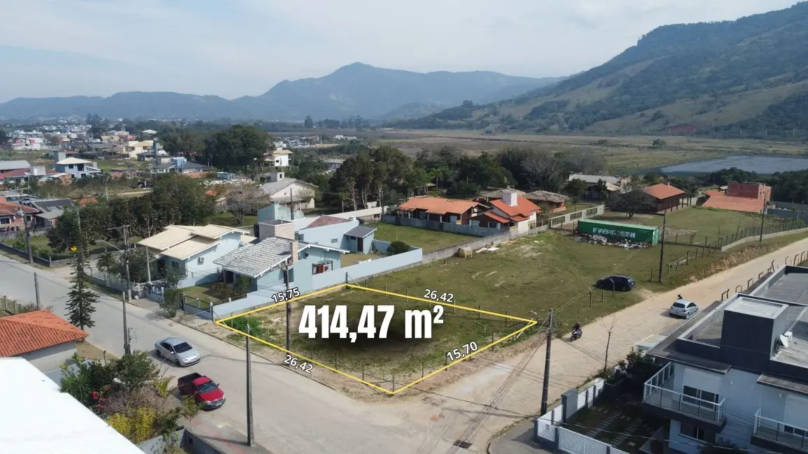 Foto 2 de Terreno / Lote à venda, 414m2 em Garopaba - SC