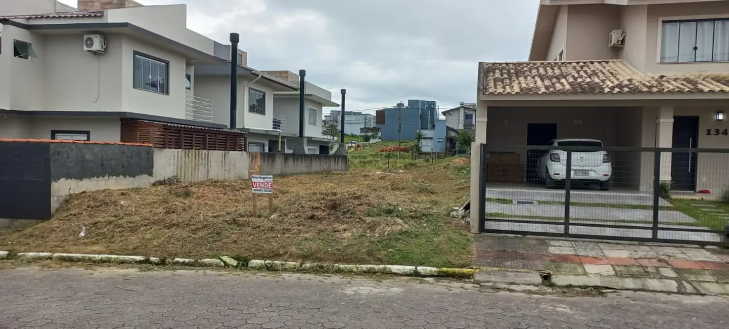 Foto 3 de Terreno / Lote à venda, 287m2 em Garopaba - SC
