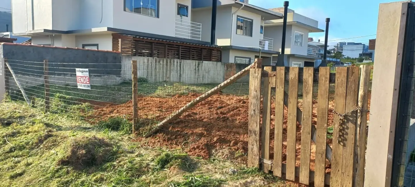 Foto 2 de Terreno / Lote à venda, 287m2 em Garopaba - SC