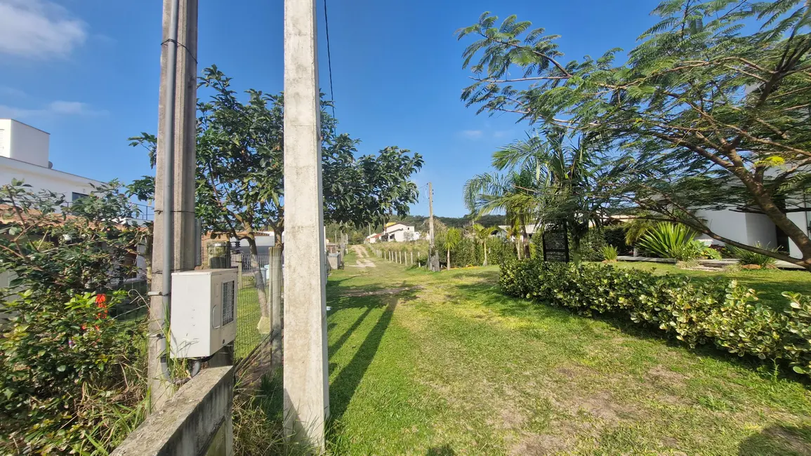 Foto 7 de Terreno / Lote à venda, 340m2 em Garopaba - SC