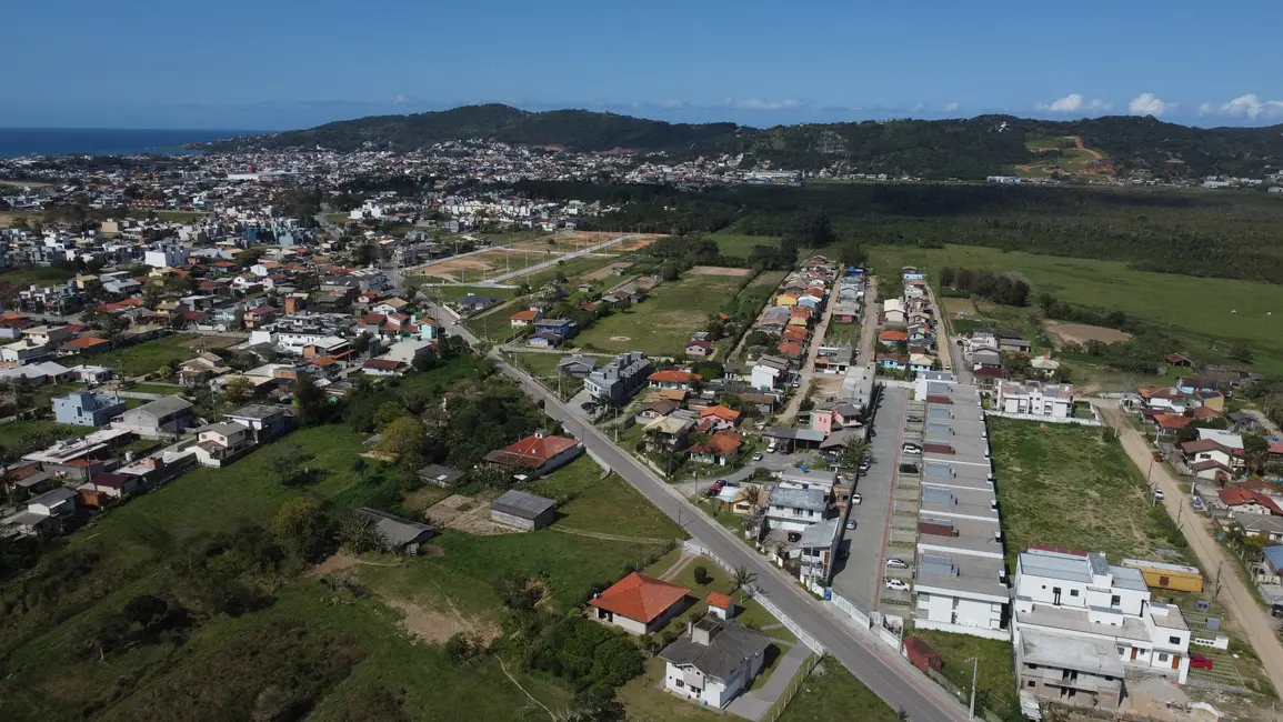 Foto 2 de Terreno / Lote à venda, 360m2 em Garopaba - SC