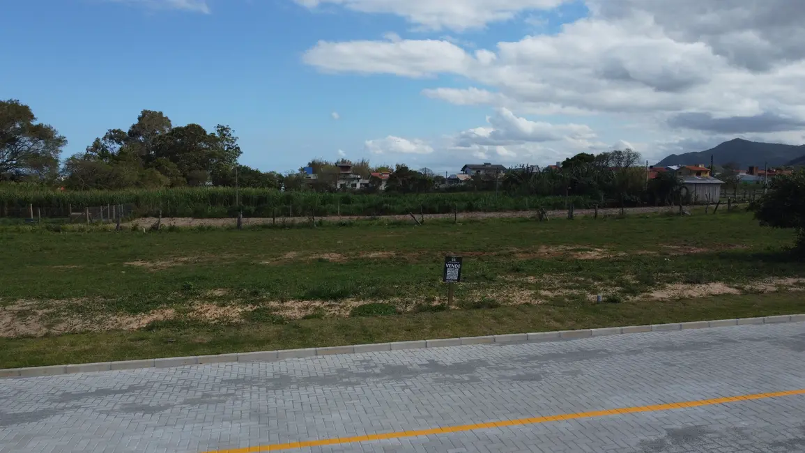 Foto 8 de Terreno / Lote à venda, 360m2 em Garopaba - SC